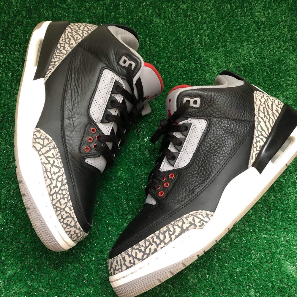 ❌SOLD❌Jordan 3 black cement size 10